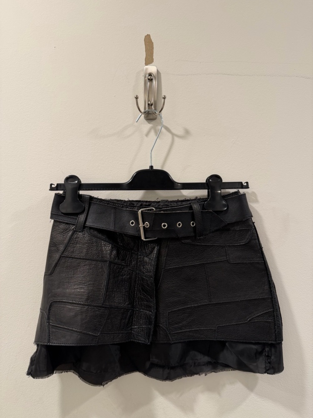 Leather Mini Skirt Black With Belt Understated - Picture 3 of 6